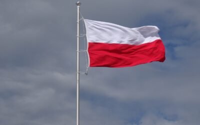 14 kwietnia – Wywieś flagę w Święto Chrztu Polski